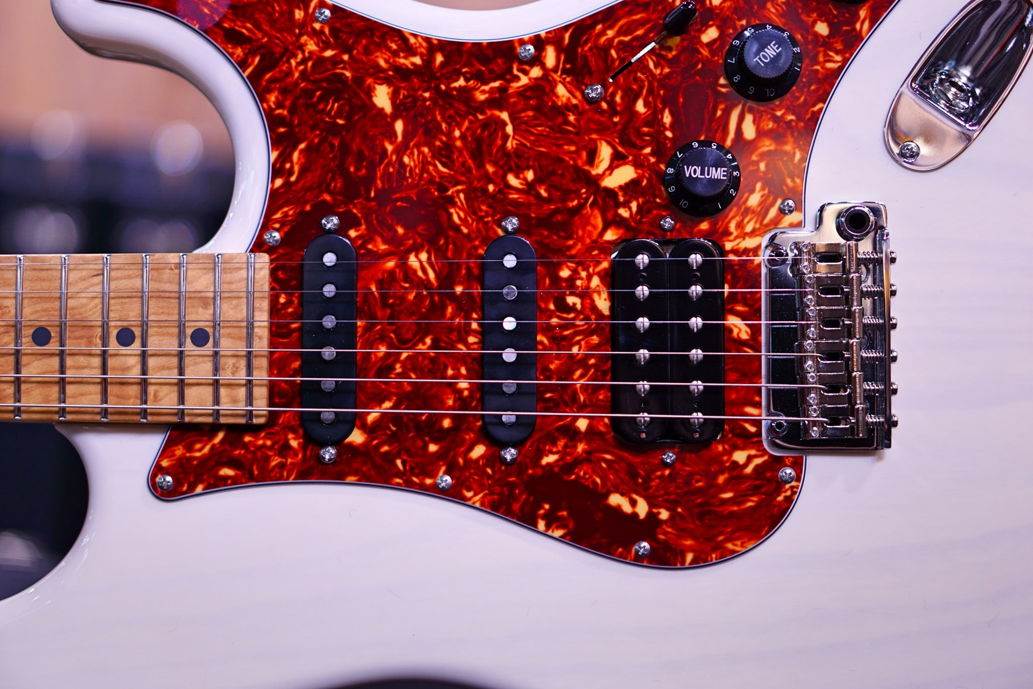 Suhr Classic S Paulownia Trans White 69020 - HIENDGUITAR SUHR GUITAR