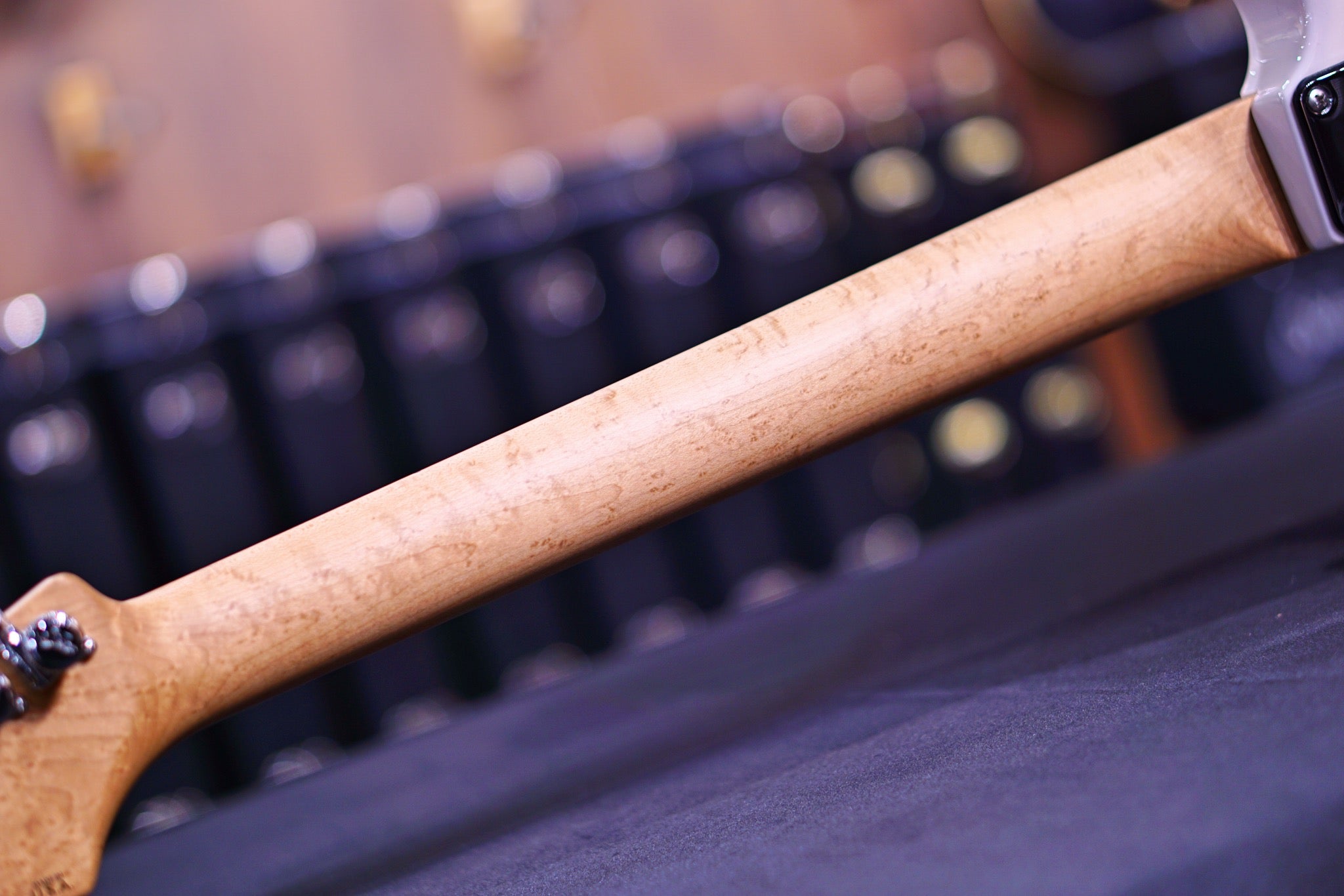 Suhr Classic S Paulownia Trans White 69020 - HIENDGUITAR SUHR GUITAR