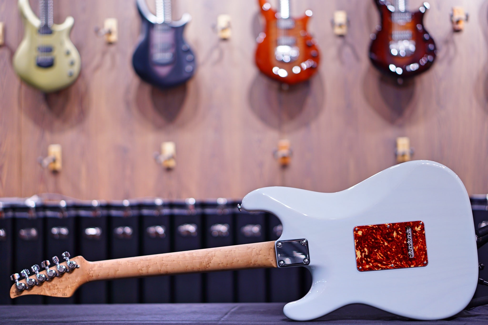 Suhr Classic S Paulownia Trans sonic blue 69019 - HIENDGUITAR SUHR GUITAR