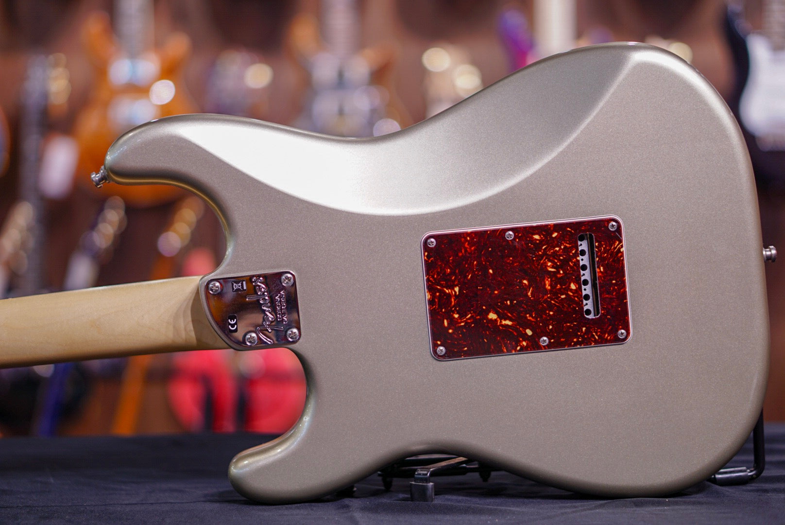 Fender American Elite Stratocaster - Champagne with Ebony Fingerboard - HIENDGUITAR fender GUITAR