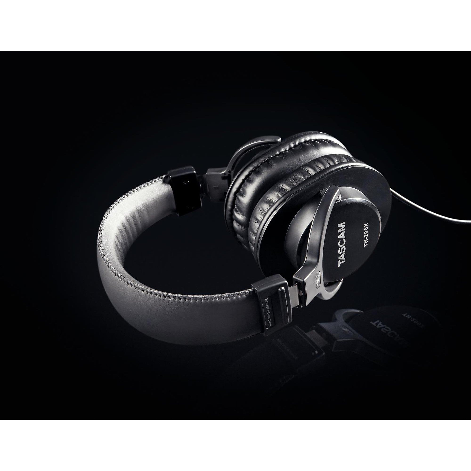 TASCAM TH-200X Studio Headphones - HIENDGUITAR tascam headphone