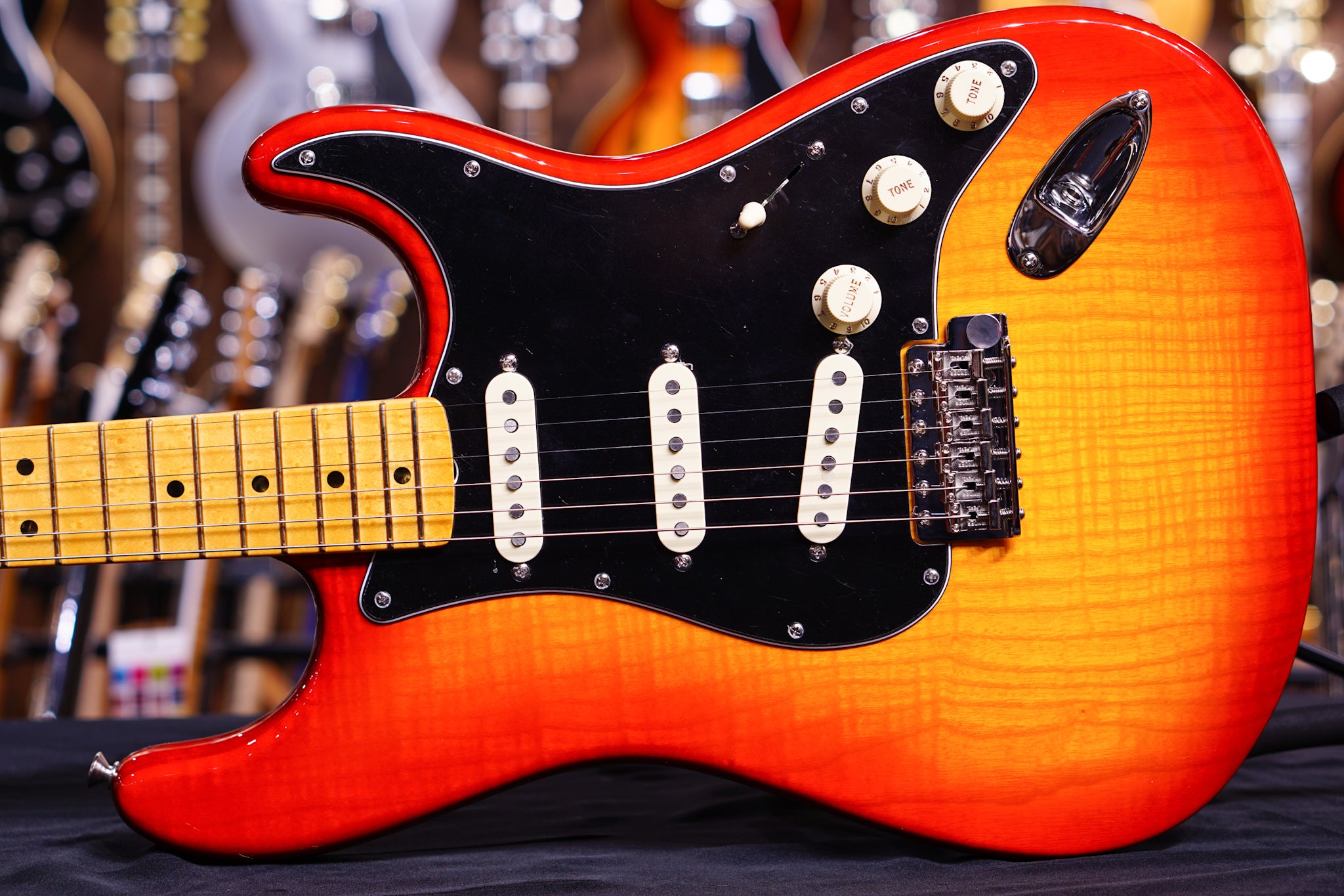 Fender Rarities Flame Ash Top Stratocaster - Plasma Red Burst - HIENDGUITAR Fender GUITAR