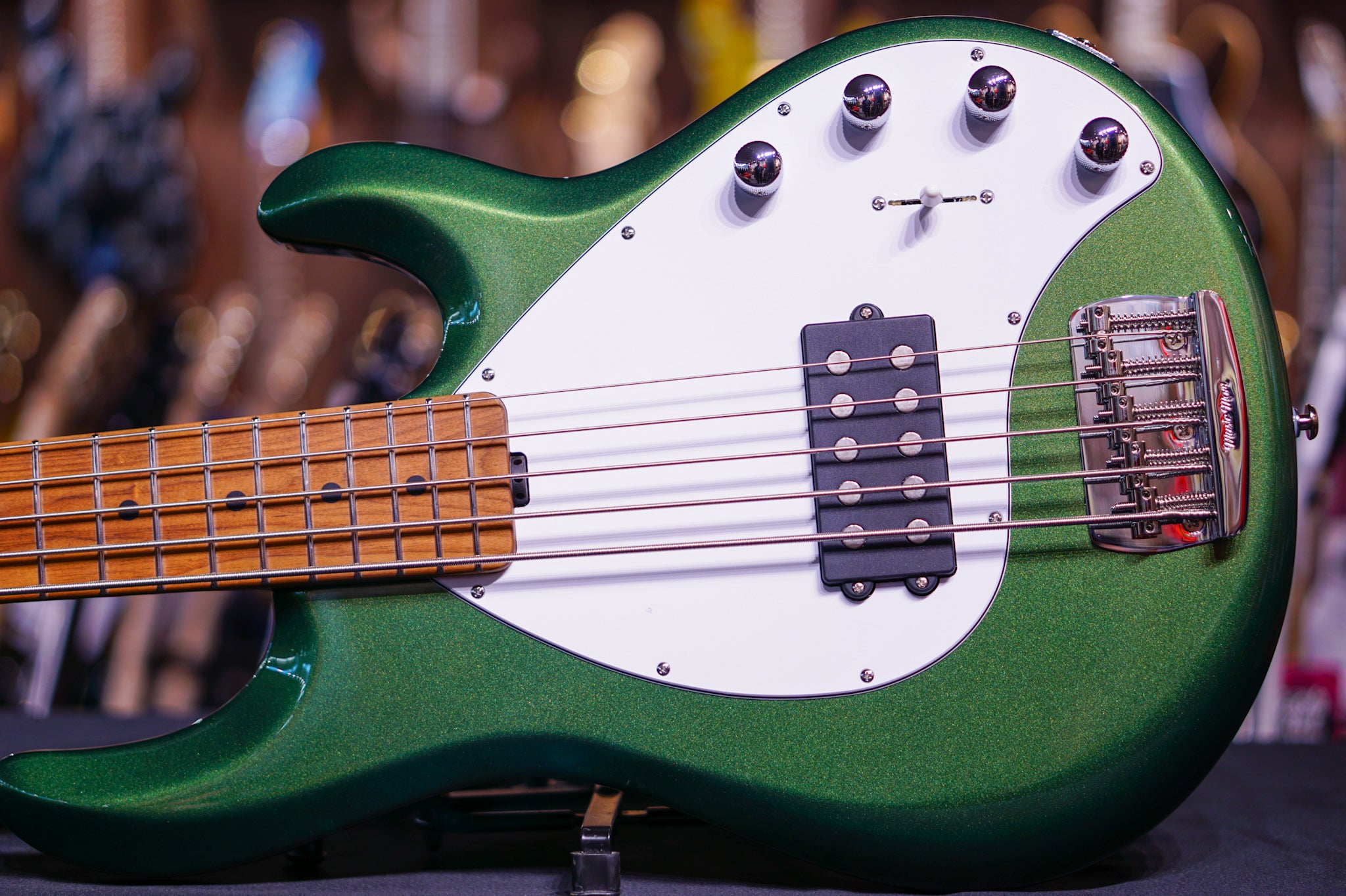Ernie Ball Music Man StingRay Special 5 H - Charging Green F81832 - HIENDGUITAR Musicman GUITAR