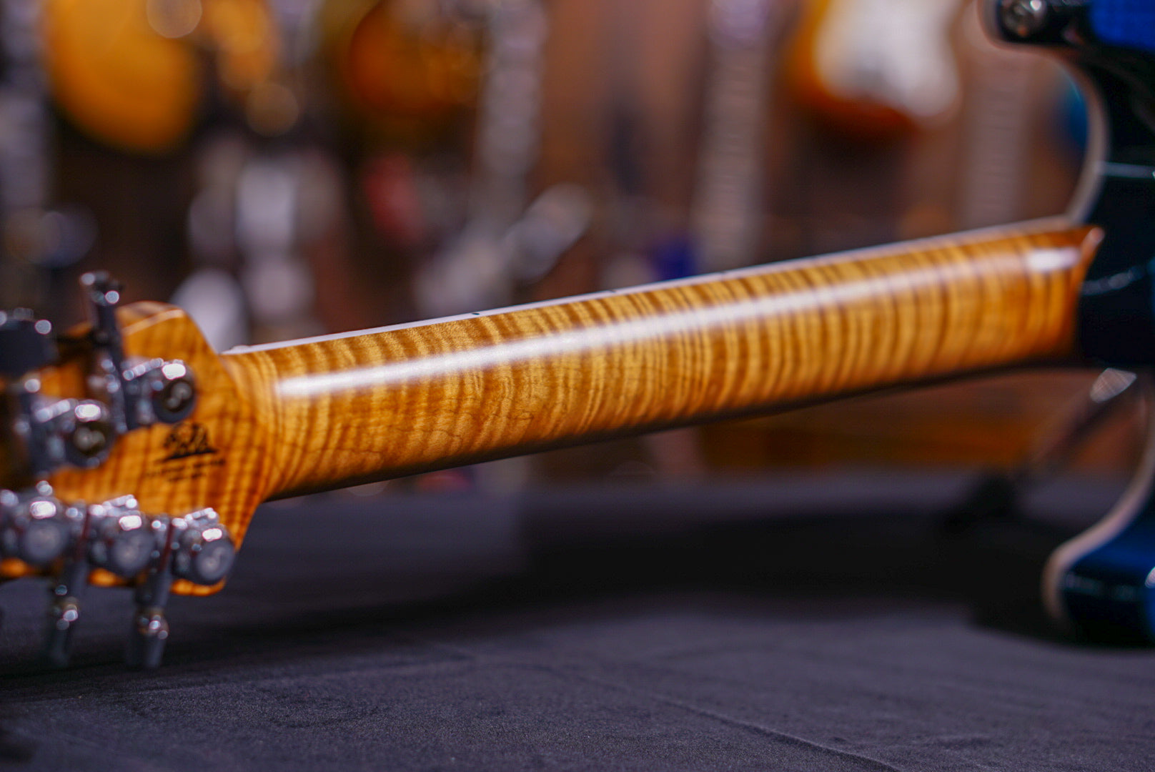 Music Man Steve Morse Bfr Limited Namm17 Quilt Tahitian Blue - HIENDGUITAR Musicman GUITAR