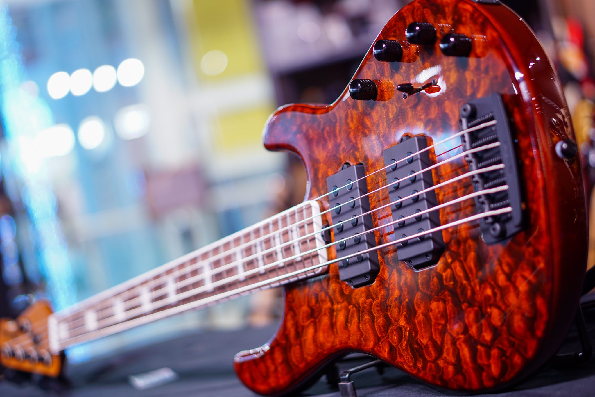 Ernie Ball Music Man BFR StingRay 5 - Giants Orange Quilt F85378 - HIENDGUITAR Musicman GUITAR