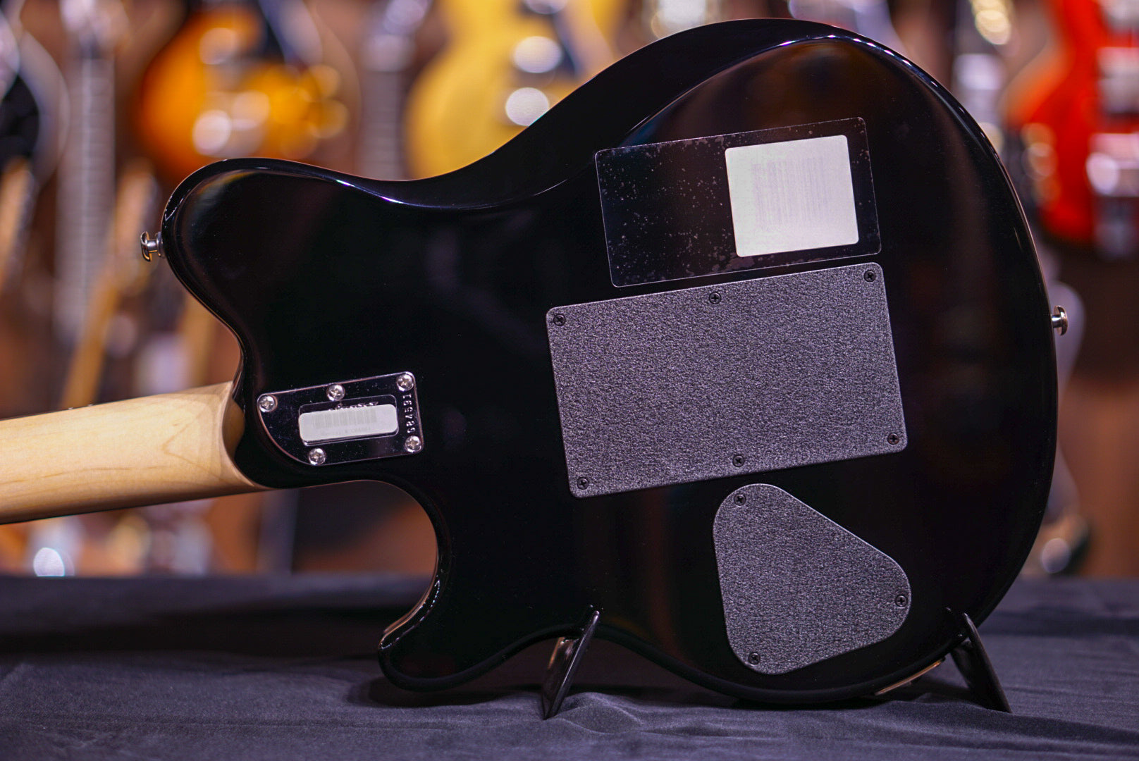 Music Man Axis Natural Quilt Match Headstock G85124 - HIENDGUITAR Musicman GUITAR