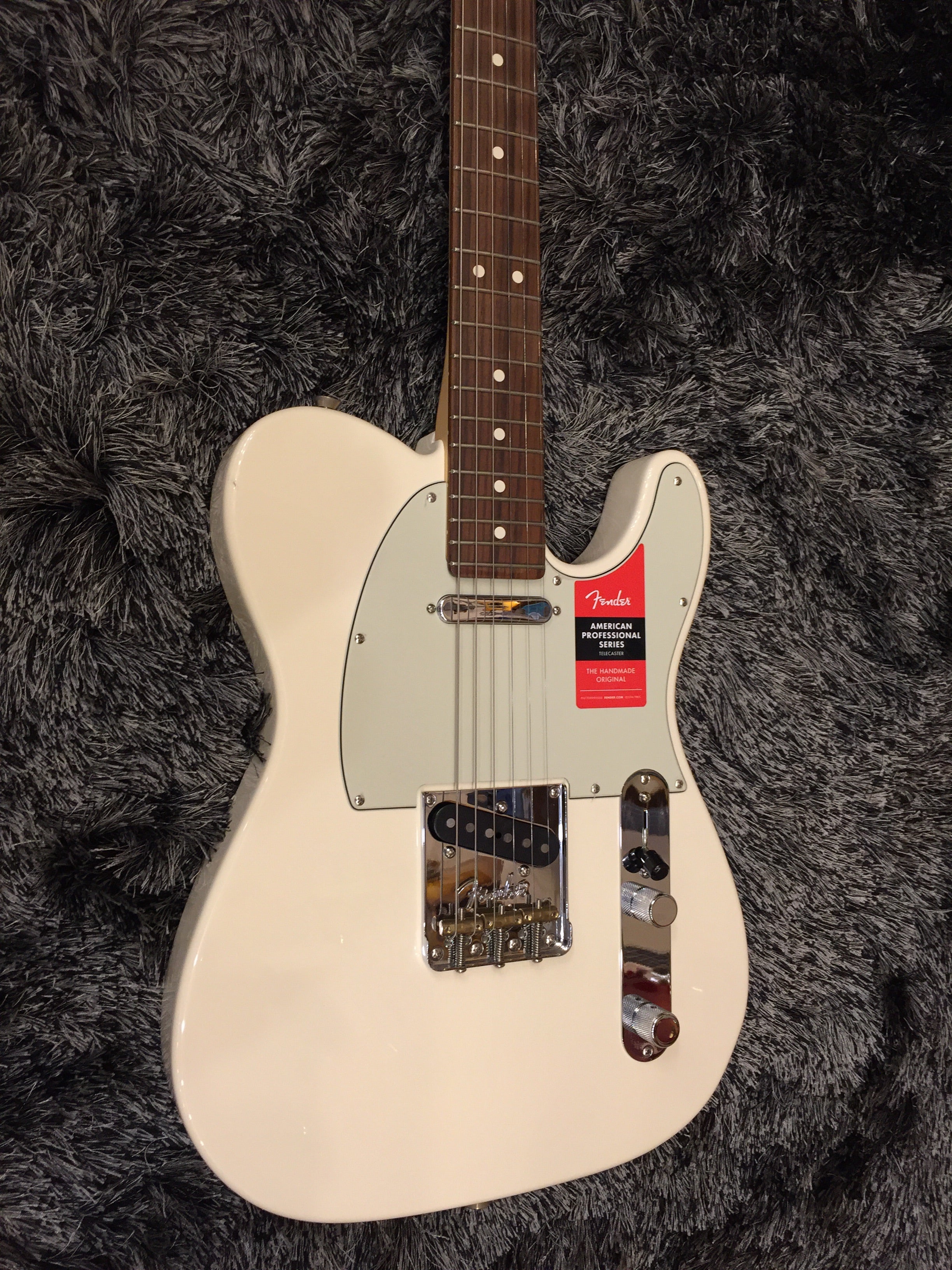 Fender American Professional Telecaster - Olympic White with Rosewood Fingerboard 2596 - HIENDGUITAR fender GUITAR