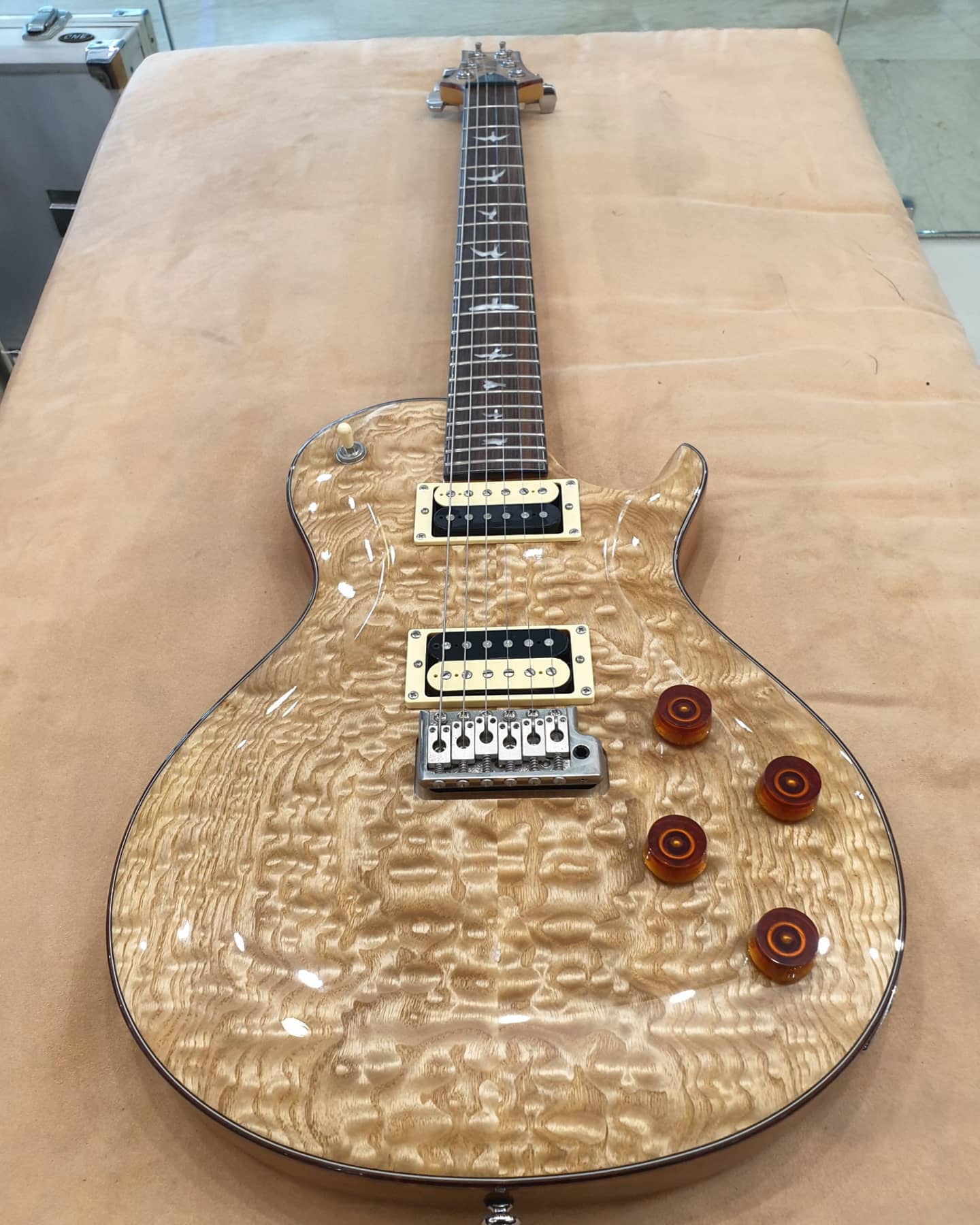 PRS SE Exotic in quilted...