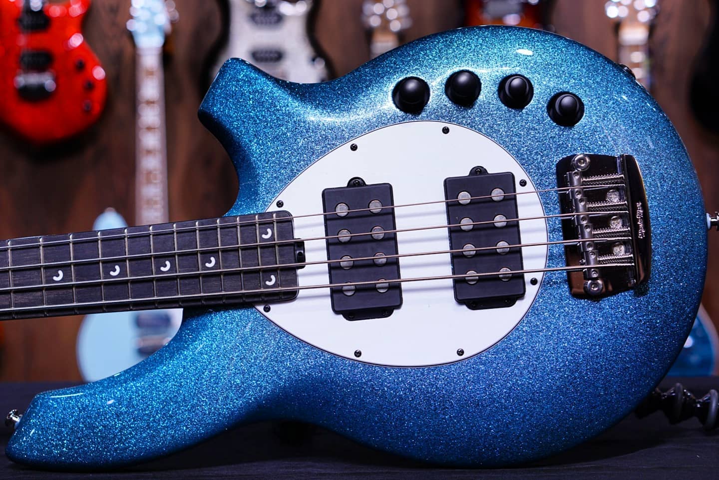 Musicman bongo 4 HH in...