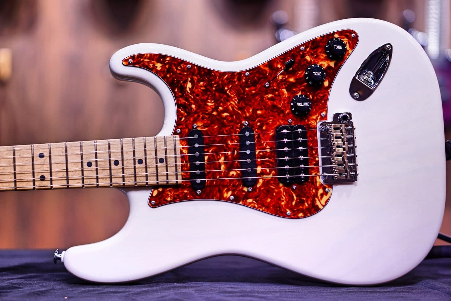 SUHR CLASSIC S PAULOWNIA<br />
2021-2022...