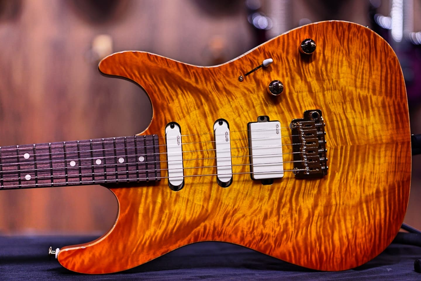 🔥👀👀crazy flame👀👀🔥<br />
Suhr standard legacy...