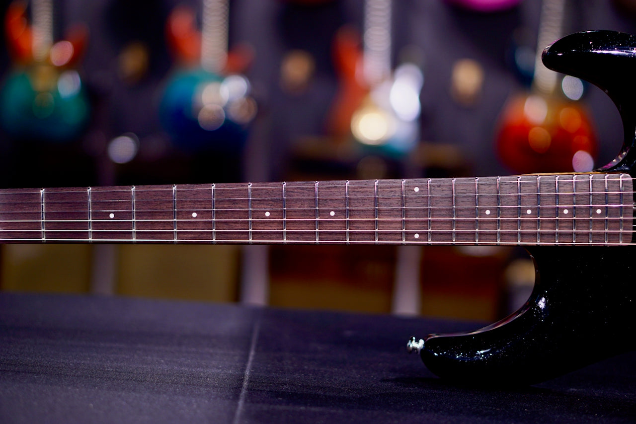 Ernie Ball Music Man Luke 4 HSS Black Sparkle H10549