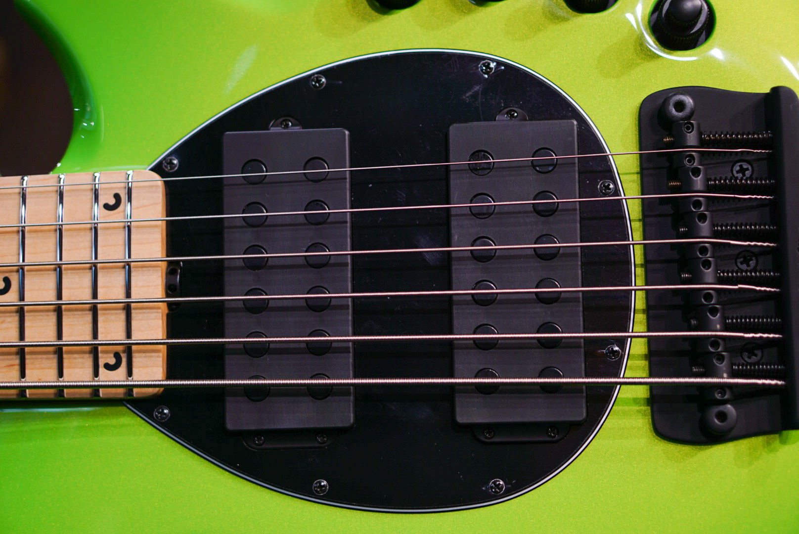 ERNIE BALL MUSIC MAN BONGO BASS 6 HH MANTIS GREEN K04432