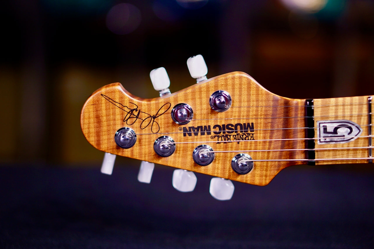 Ernie Ball Music Man JP 15 6 string  Tiger Eye Flame Top H06325
