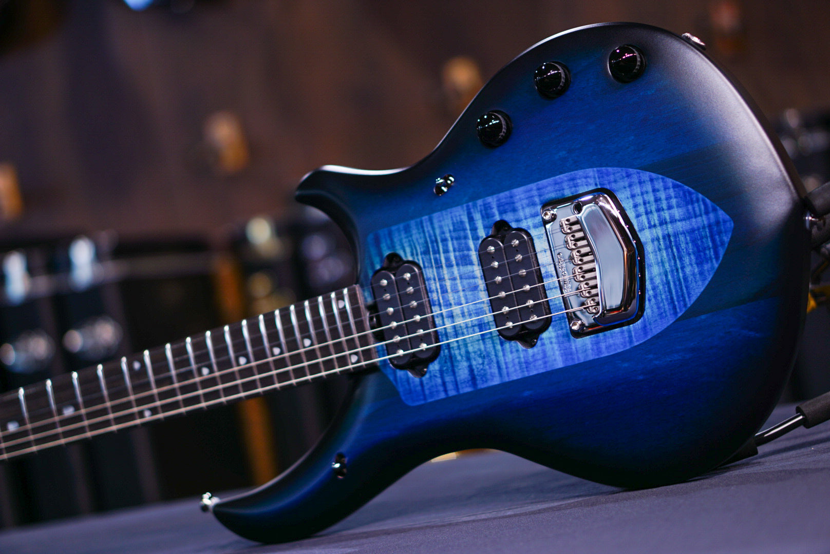 Ernie Ball Music Man MAJESTY 6 BLUE STEEL M018537