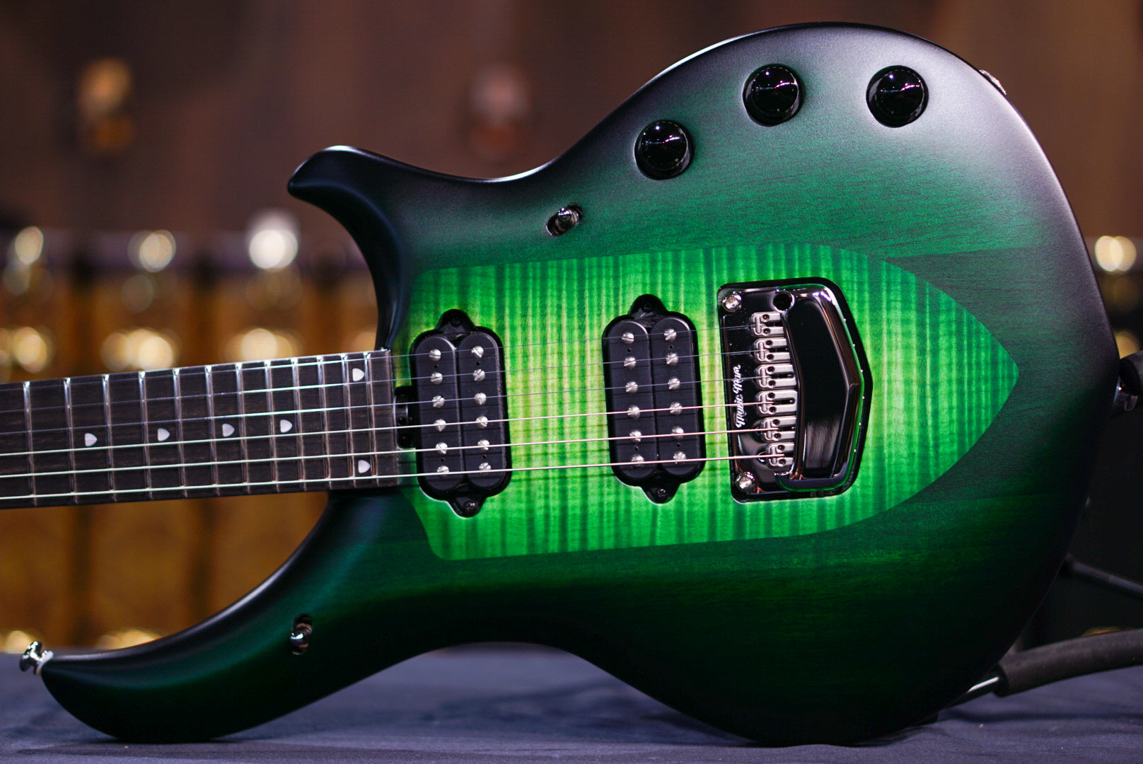 ERNIE BALL MUSICMAN MAJESTY 6 GRAVITY GREEN M018522