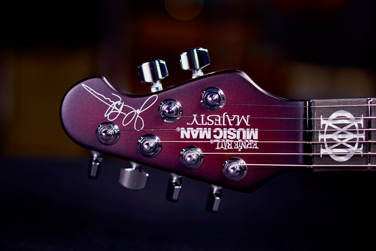 Ernie Ball Music Man Majesty 6 Amaranth Red M019423