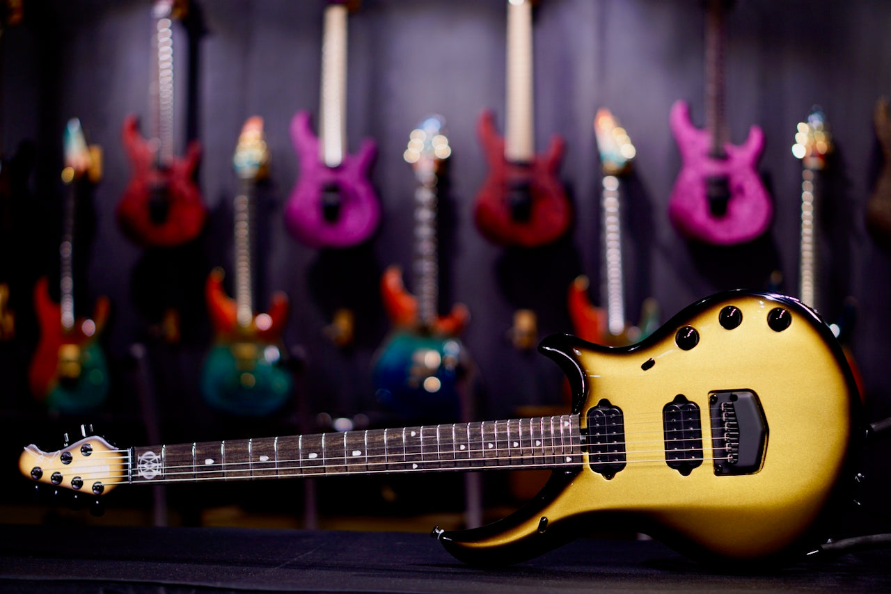 Ernie Ball Music Man Majesty 6 Gold Eclipse M019365