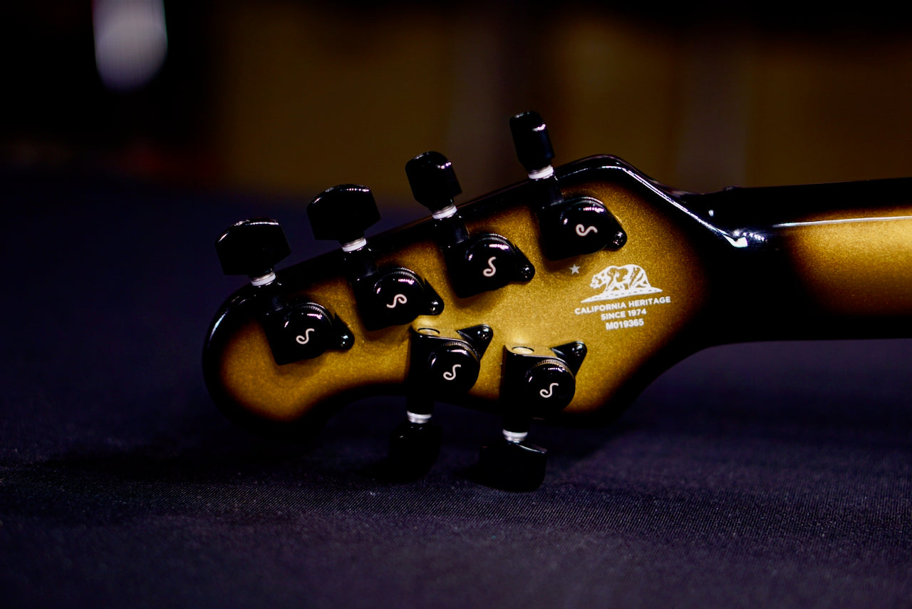 Ernie Ball Music Man Majesty 6 Gold Eclipse M019365