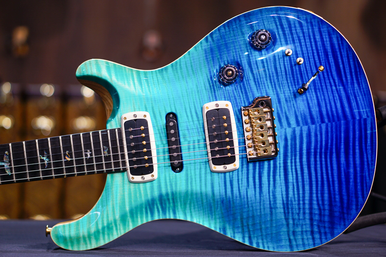 PRS Modern eagle V wood library Blue Fade 0388889