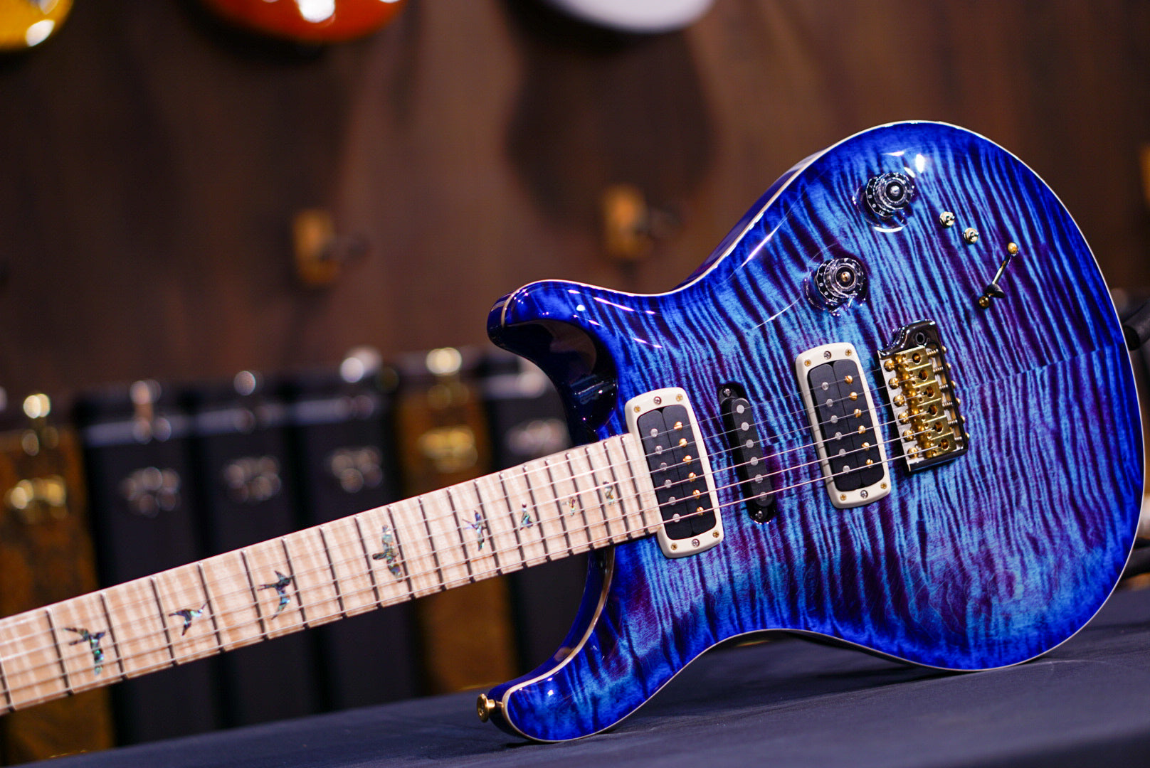 PRS Modern eagle V wood library violet blue burst 0396283