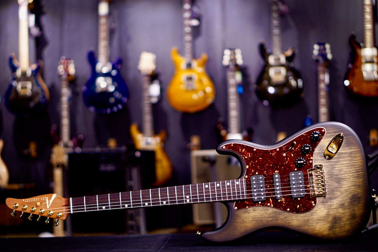 Tom Anderson Icon Classic Satin Rustic Brown Edge Burst * 01-22-26A *
