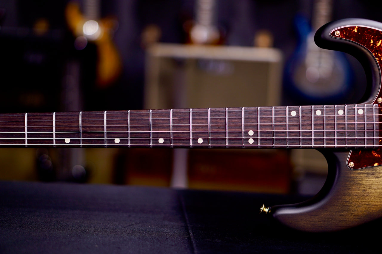 Tom Anderson Icon Classic Satin Rustic Brown Edge Burst * 01-22-26A *