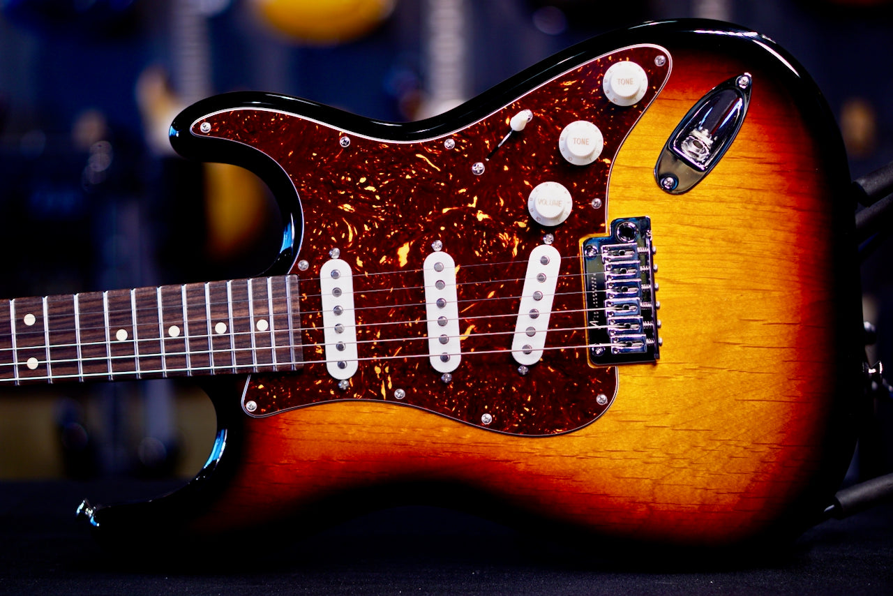 Tom Anderson Icon Classic 3 Color Burst * 01-29-26P *