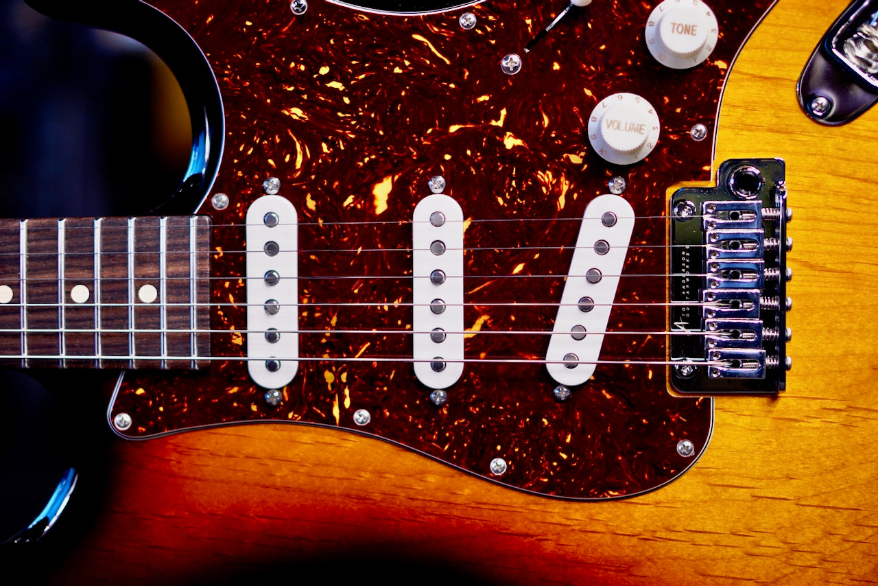 Tom Anderson Icon Classic 3 Color Burst * 01-29-26P *