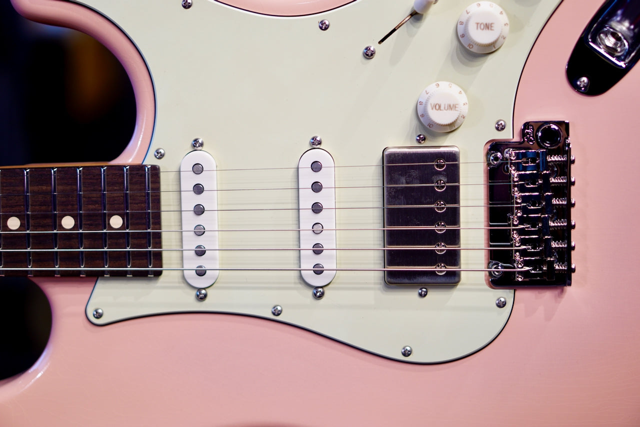 Suhr Mateus Asato Classic S Shell Pink 92518