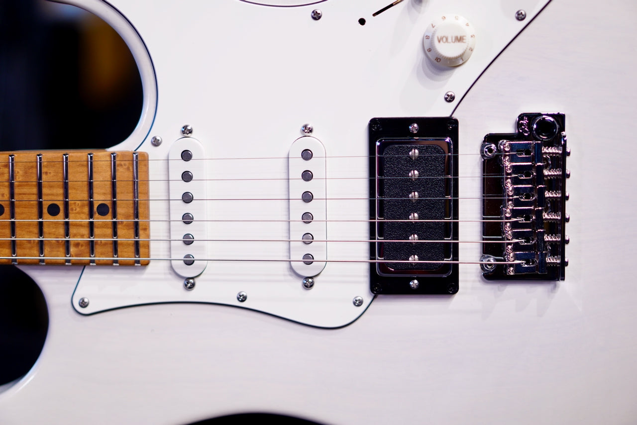 Suhr Pete Thorn Signature Traditional 90 Trans White 90284