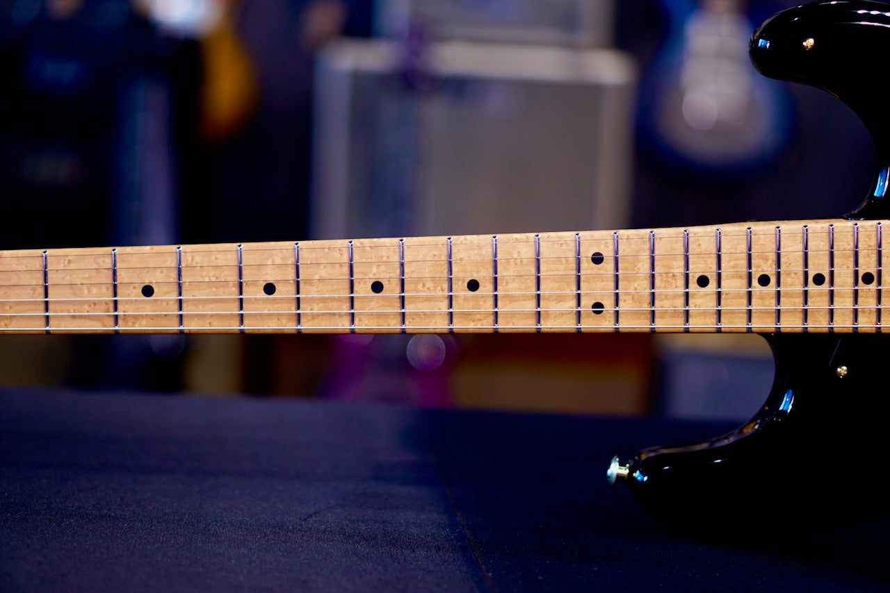 Suhr Mateus Asato Classic S Black Gloss 92504