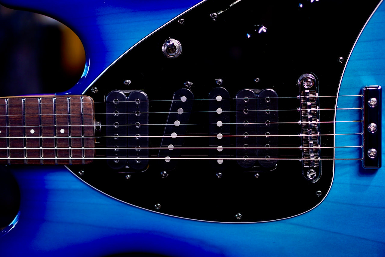 Ernie Ball Music Man Steve Morse Blue Burst H04823