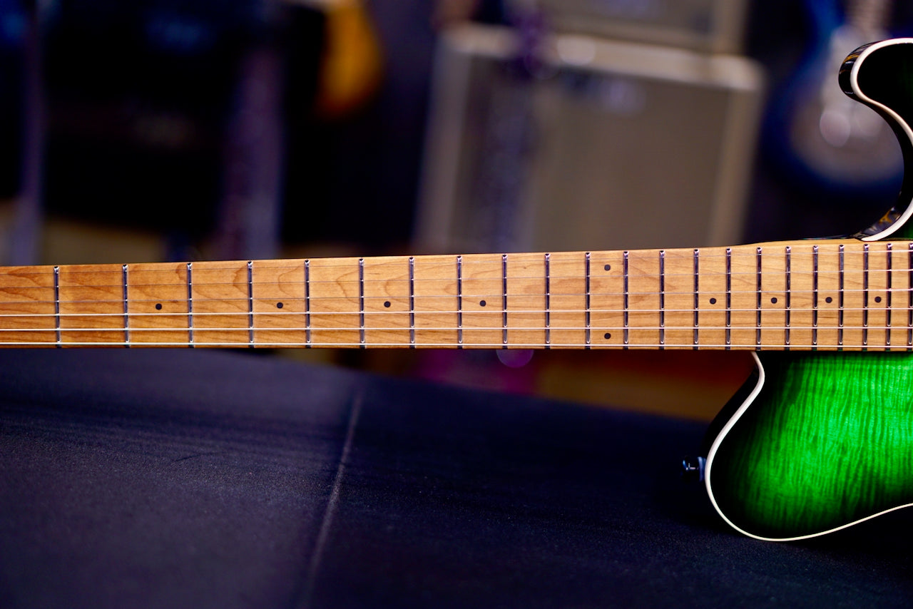 Ernie Ball Musicman Axis matcha Flame H10298