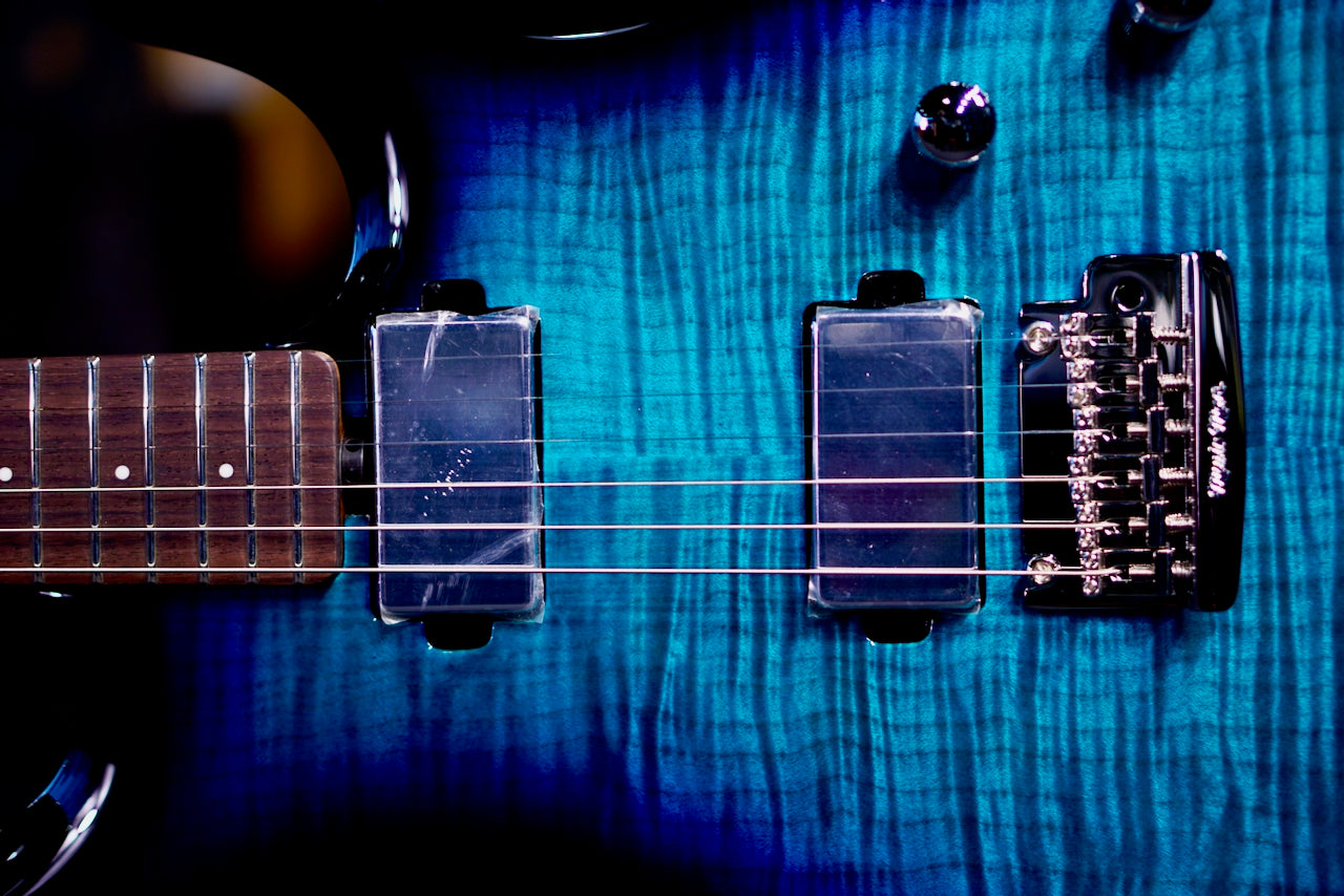 Ernie Ball Music Man Steve Lukather L4 Maple Top Blue Flame H10754