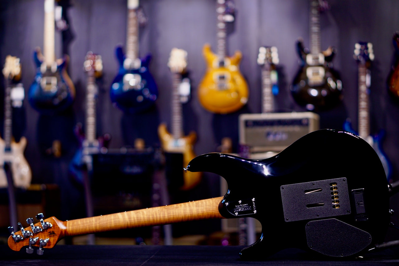 Ernie Ball Music Man Steve Lukather L4 Maple Top Blue Flame H10754