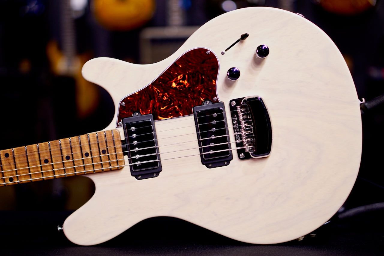Ernie Ball Music Man Valentine Trans Buttermilk H06786