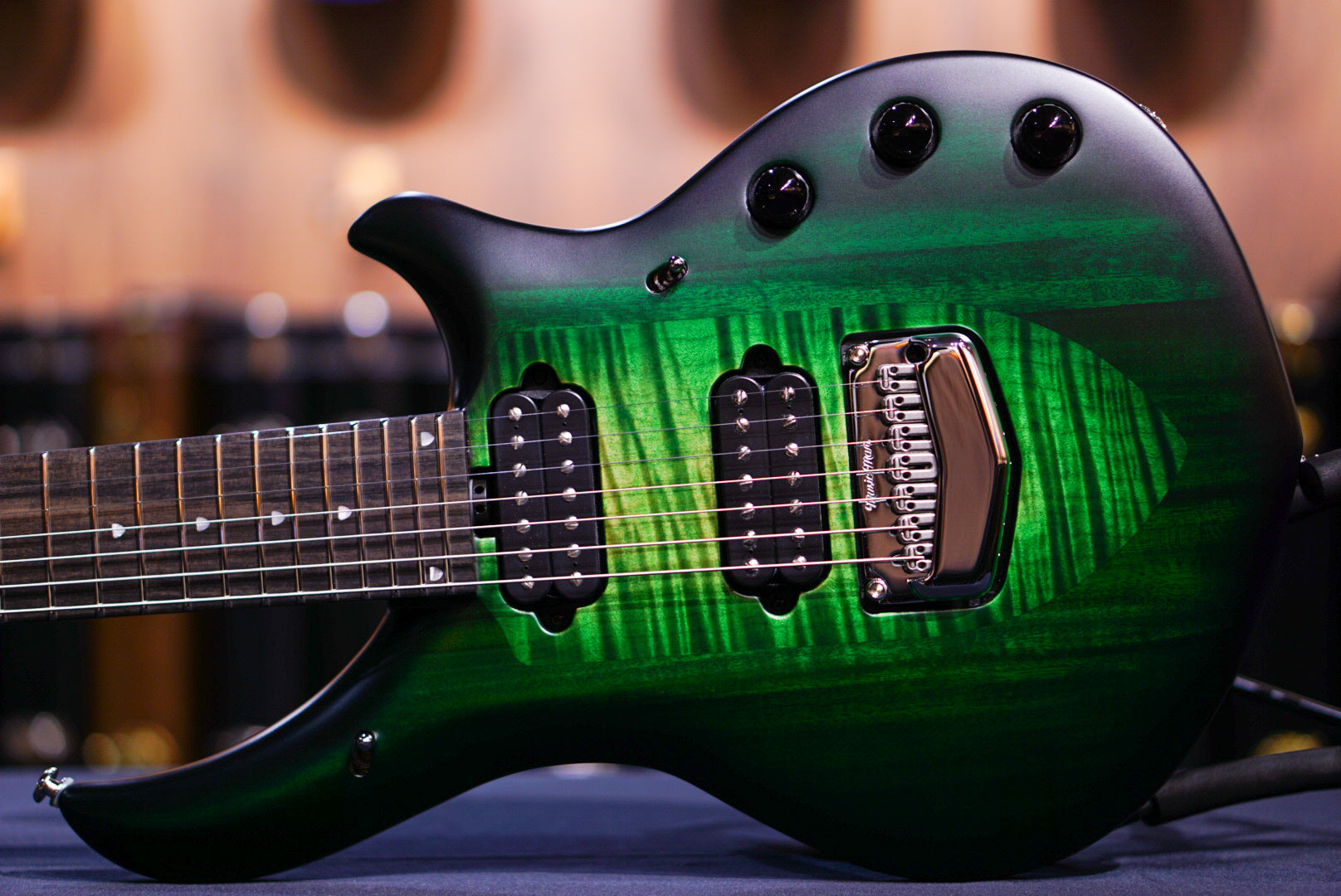 ERNIE BALL MUSICMAN MAJESTY 8 Gravity Green M018895