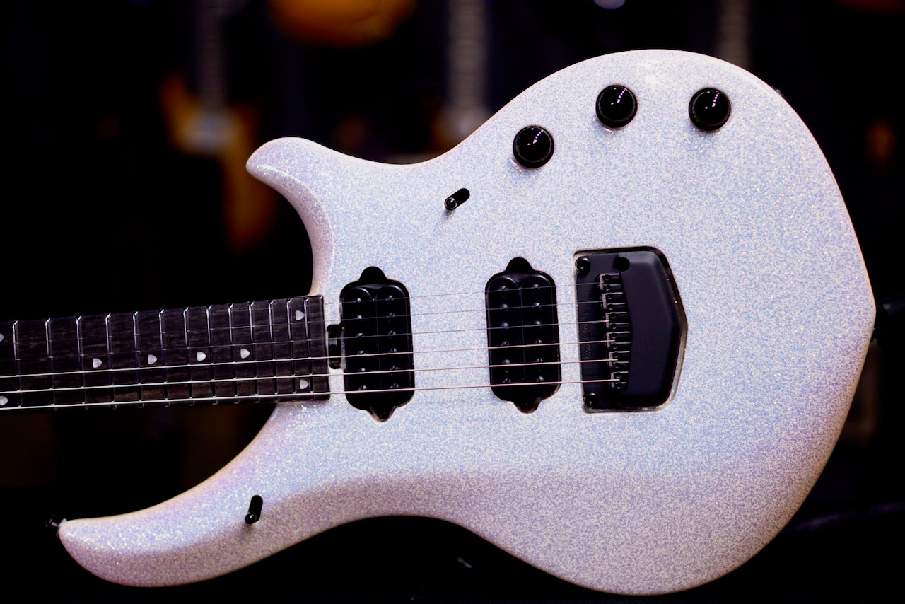 Ernie Ball Music Man Majesty Her Majesty's Request 6 M020882