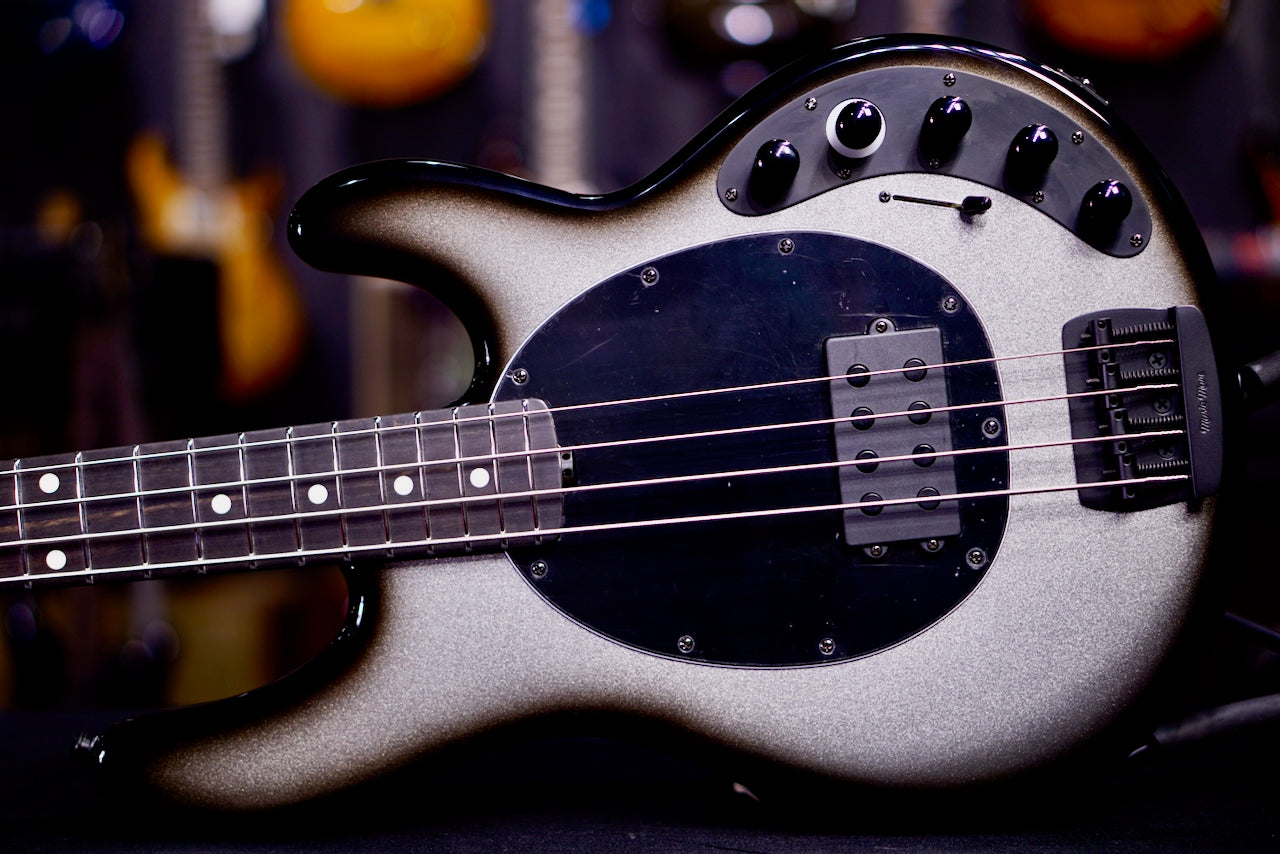 Ernie Ball Music Man DarkRay Bass Silverburst S13655