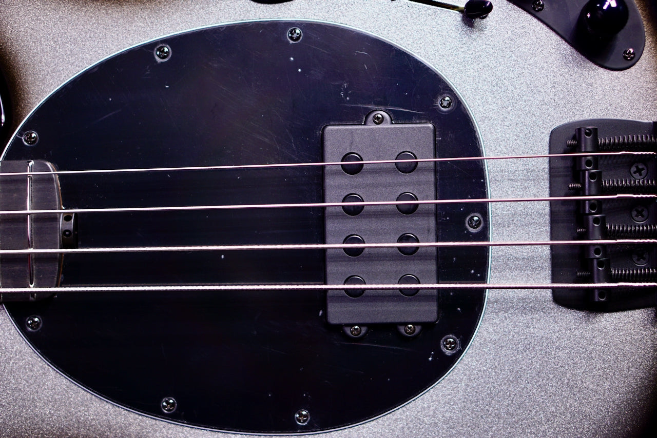 Ernie Ball Music Man DarkRay Bass Silverburst S13655