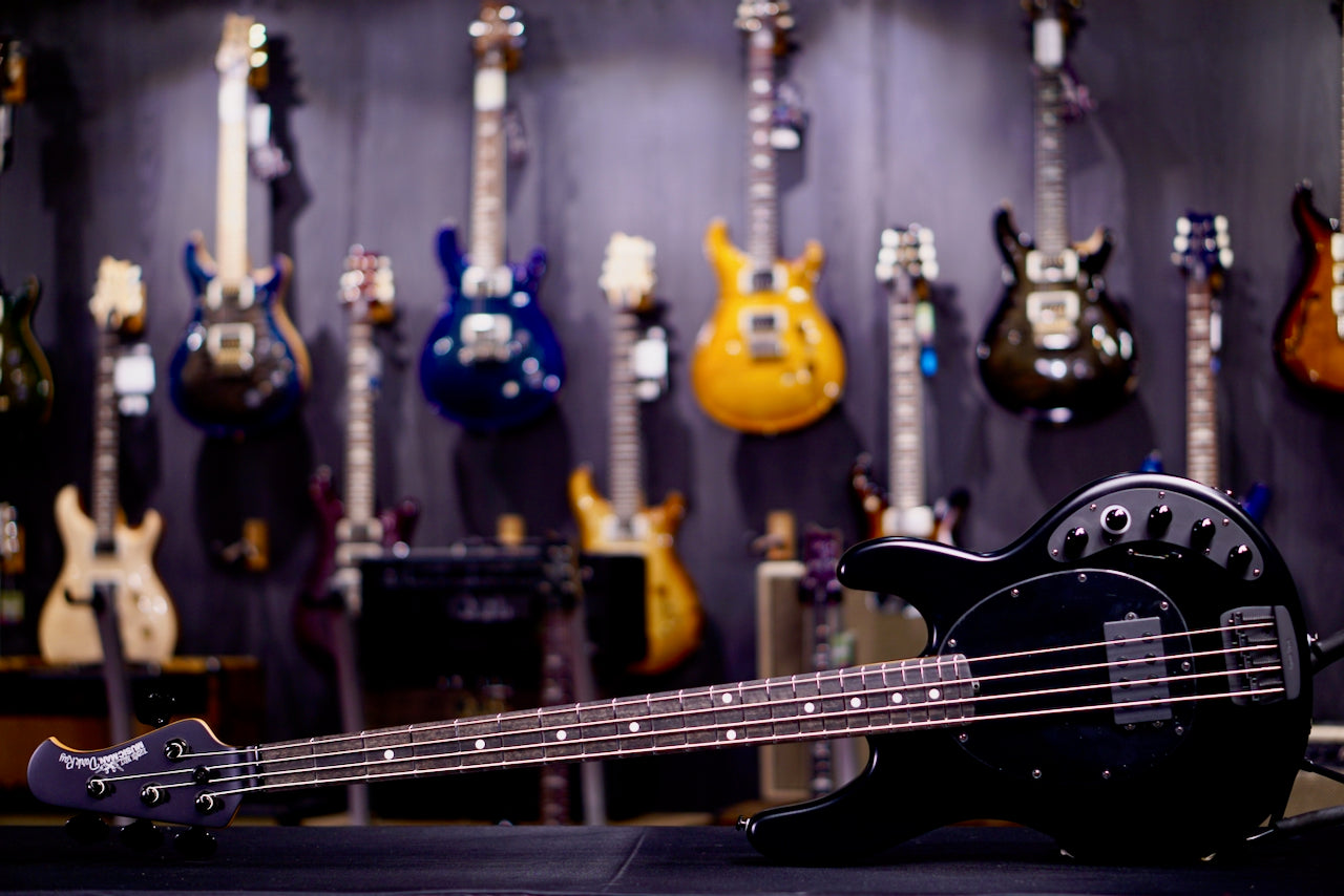 Ernie Ball Music Man Stingray Dark Stealth Black S13424