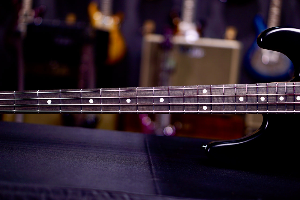 Ernie Ball Music Man DarkRay Stealth Black S13689