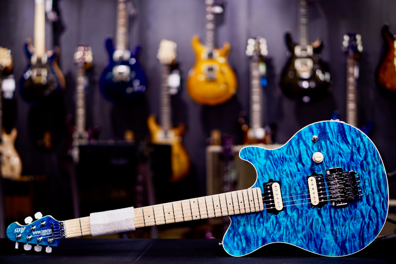 Ernieball Musicman Axis 30th Translucent Blue H04437