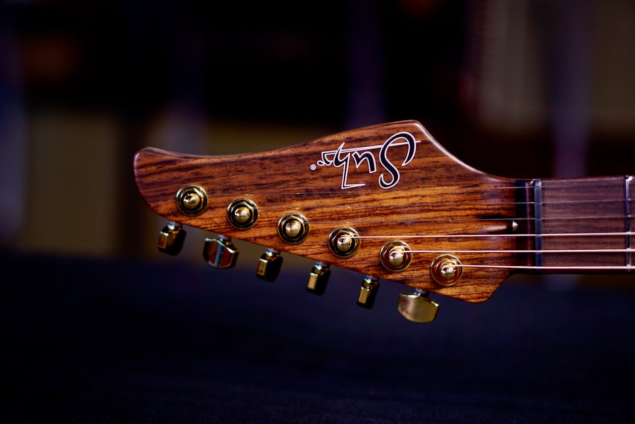 Suhr Classic S Custom Blue Web Rosewood Neck & Gold Package 85908
