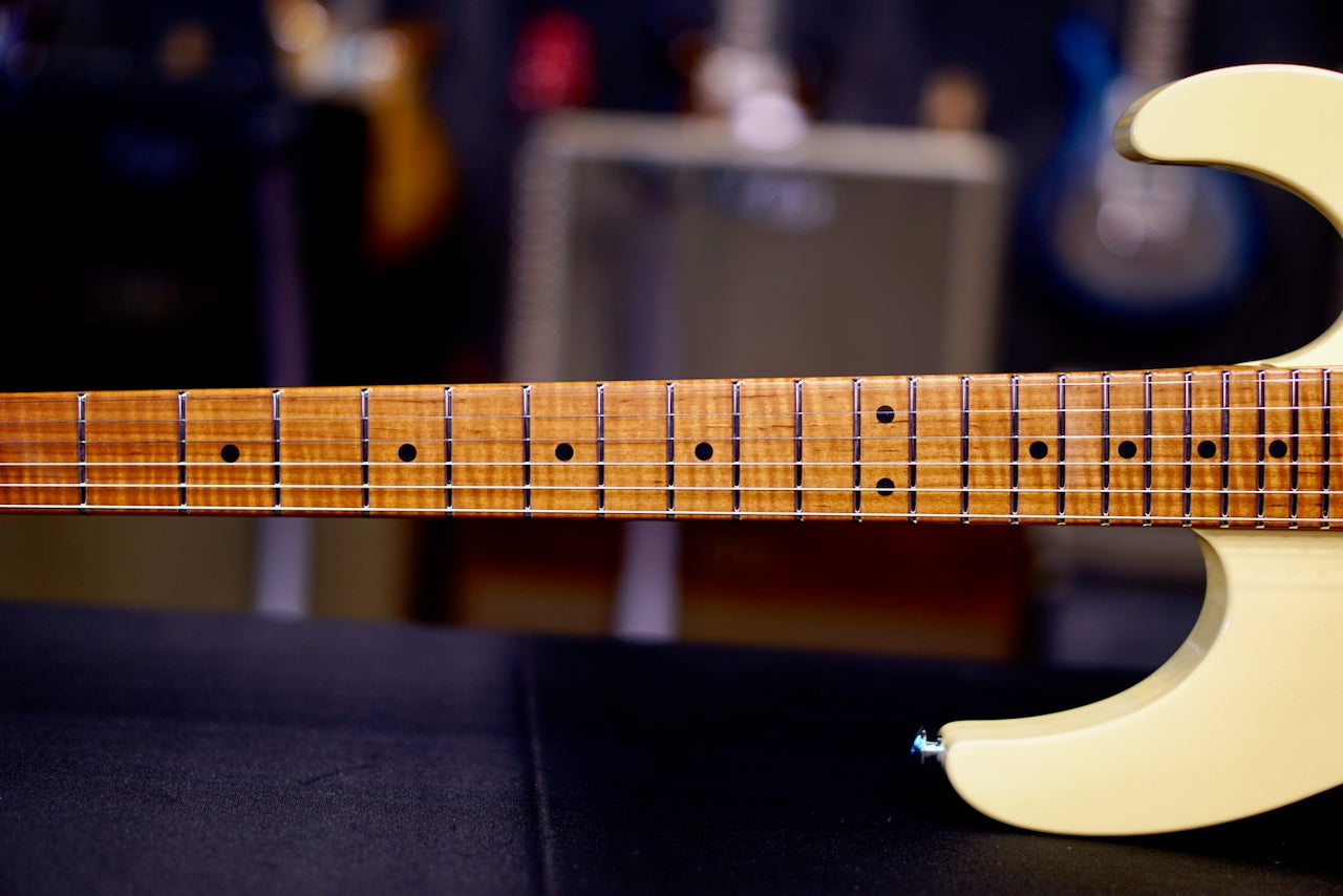 Suhr Modern Antique LE Vintage Yellow 90287