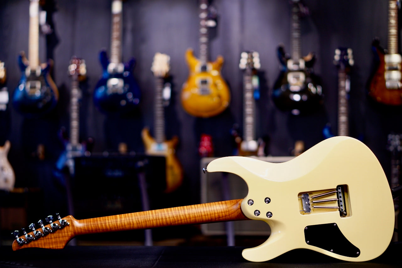 Suhr Modern Antique LE Vintage Yellow 90287