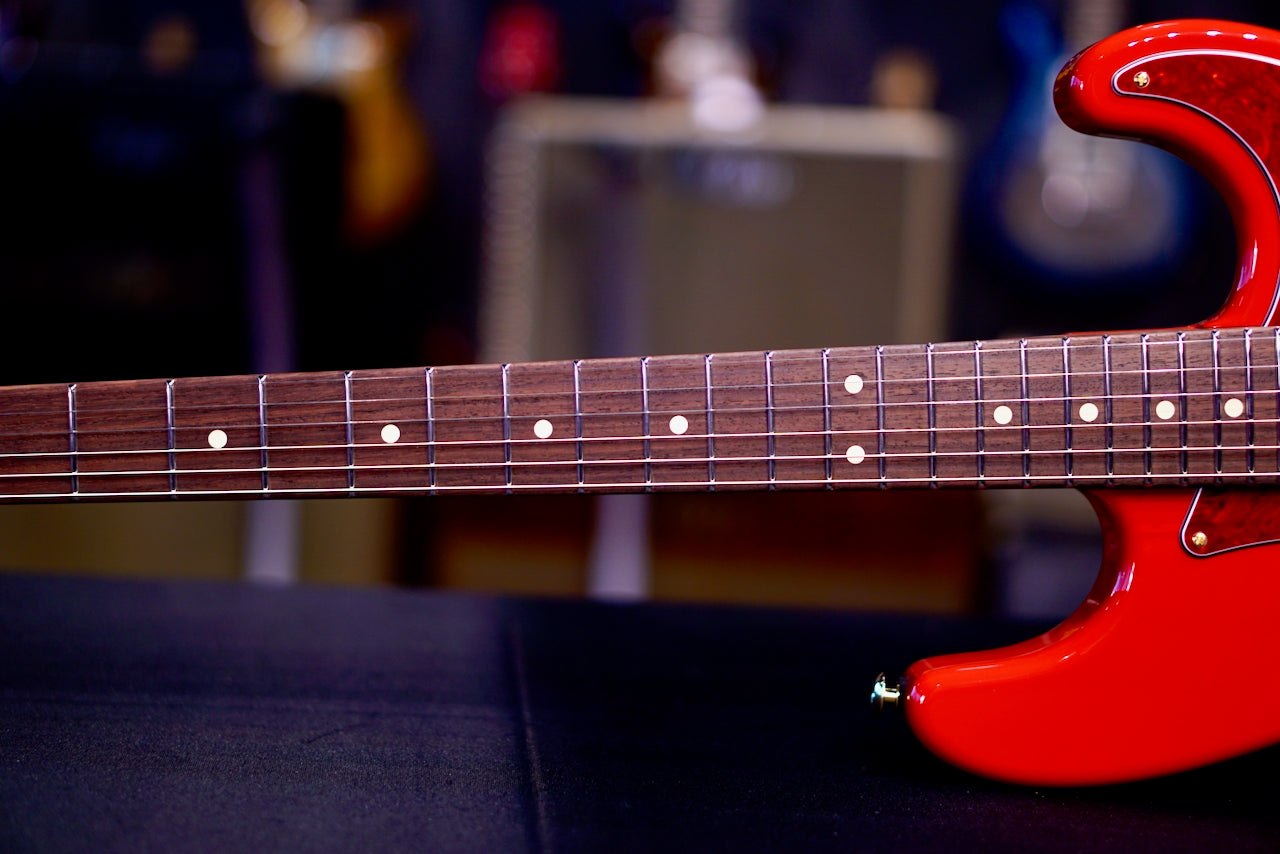 Suhr Classic S Custom Dakota Red Rosewood Neck & Gold Package 85897