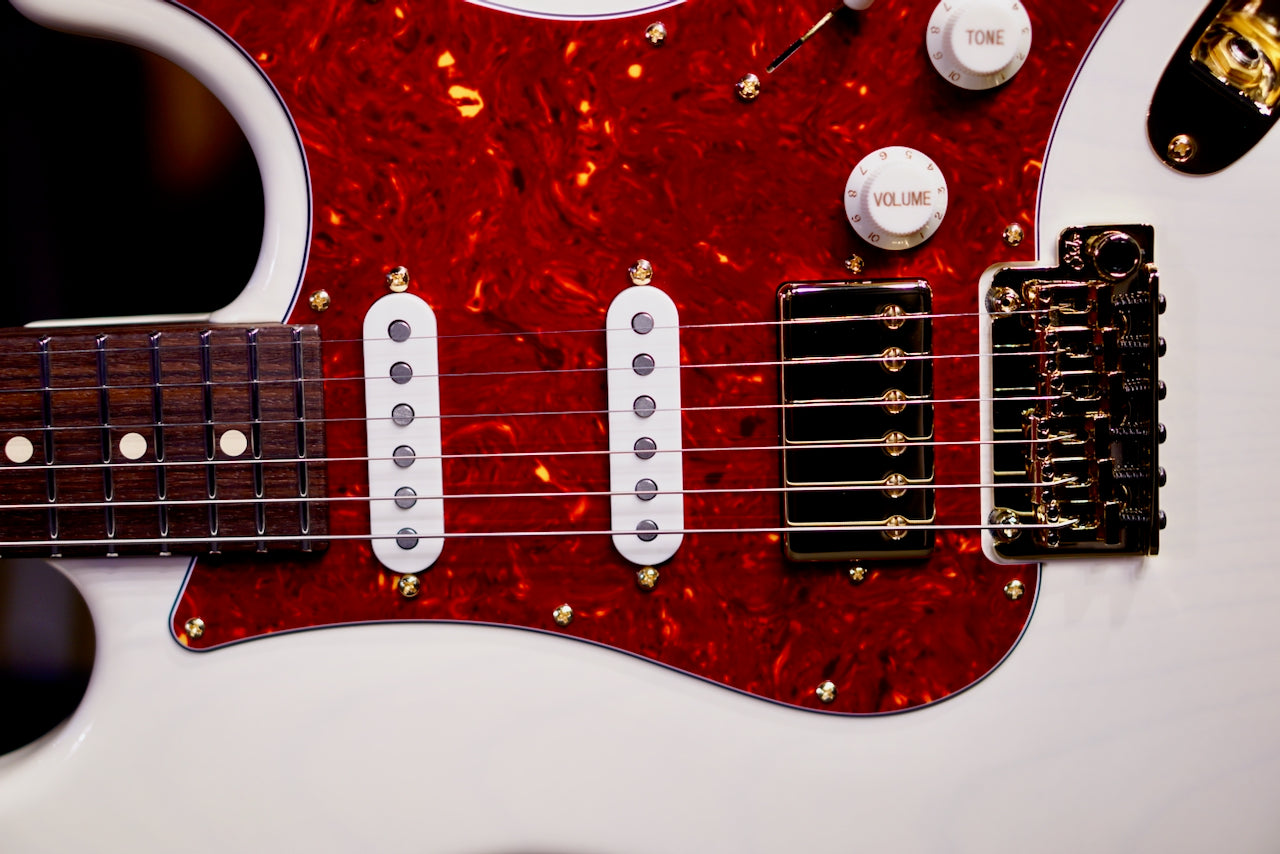 Suhr Classic S Custom Trans White Rosewood Neck & Gold Package 85904