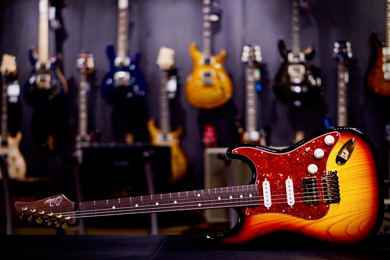 Suhr Classic S Custom 3 Tone Burst Rosewood Neck & Gold Package 85894